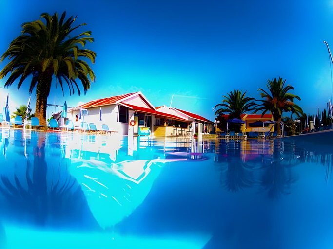 Others 5, Tria Adelphia, Ionian Islands
