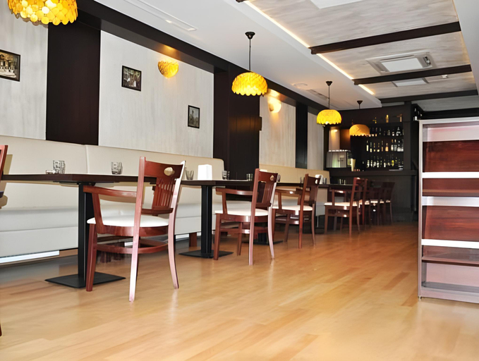Food & Drinks 5, Hotel Miraj, Ramnicu Valcea