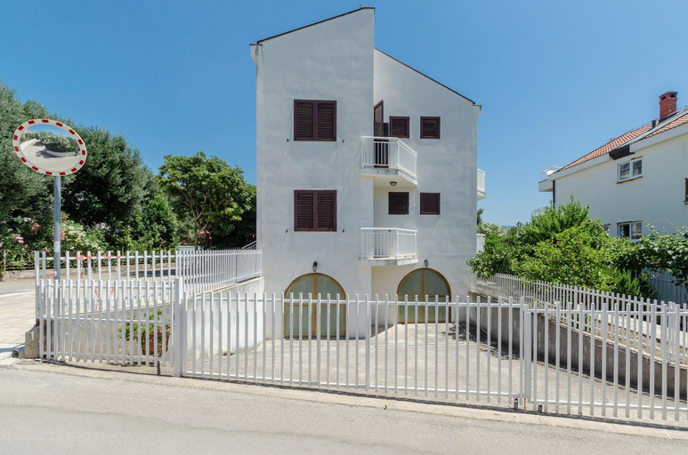 Others 3, apartmani stefan, Orebić