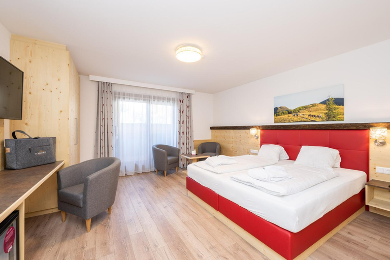 Bedroom 12