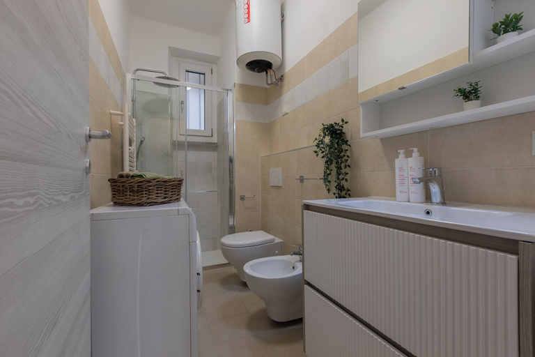 Bathroom 3, A Casa di Ines by Wonderful Italy, Torino