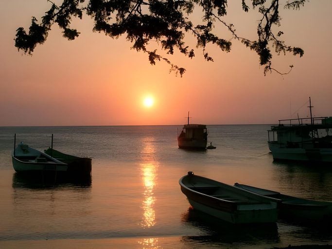 Others 3, Casa Tara, Santa Marta (Dist. Esp.)