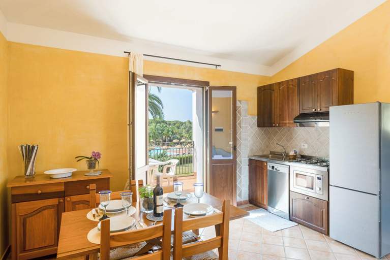 Others 5, Tropical Residence In Santa Margherita, Cagliari
