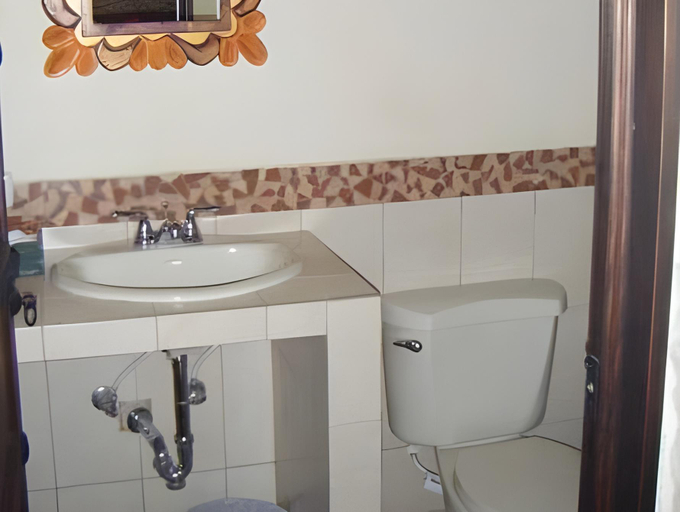 Bathroom 3, Las Marias, Antigua Guatemala