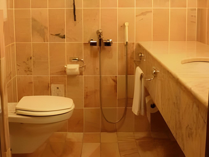 Bathroom 5, Scandic Jyvaskyla Station, Central Finland