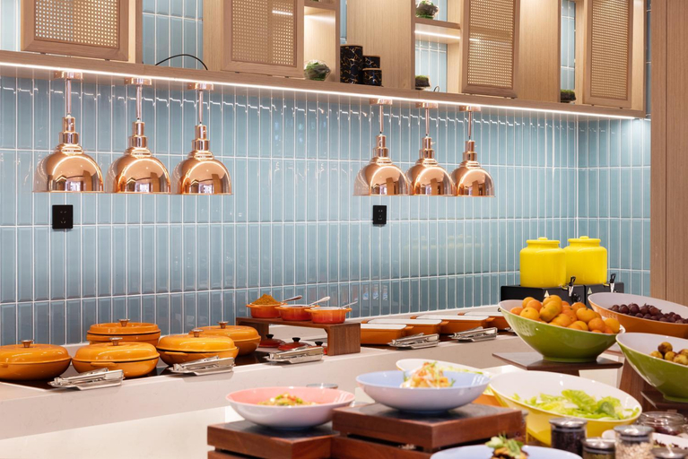 Food & Drinks 5, Home2 Suites by Hilton Chengdu Kuanzhai Alley, Chengdu