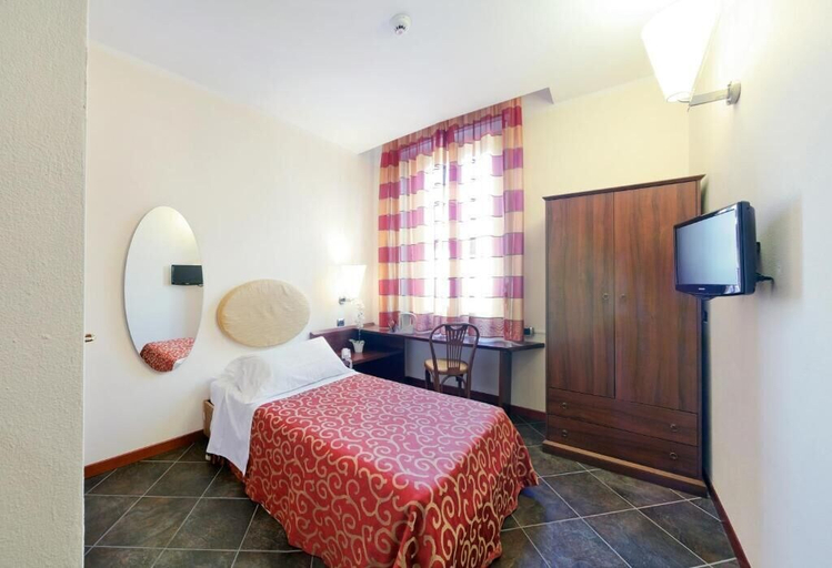 Bedroom 5, antico albergo madonna, Milano