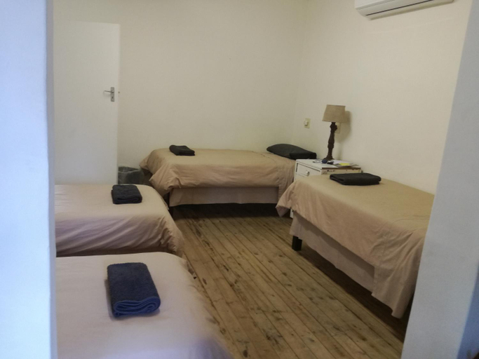 Bedroom 4, Paarl Backpackers, Cape Winelands