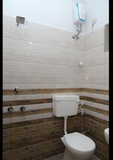 Bathroom 4, StayGuru Hotel Paradise Inn, Kachchh