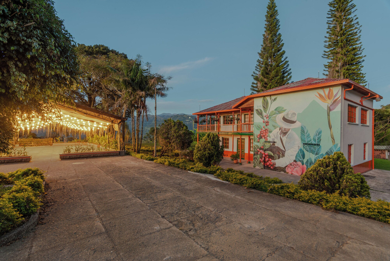 Exterior & Views 2, Granja del Cafe Esteban Jaramillo, Venecia
