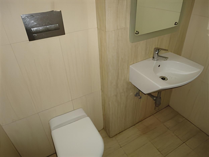 Bathroom 3, Gaylord International Hotel, Delhi