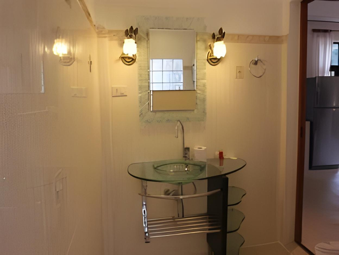 Bathroom 4, Jungle Village Bungalows , Mueang Krabi