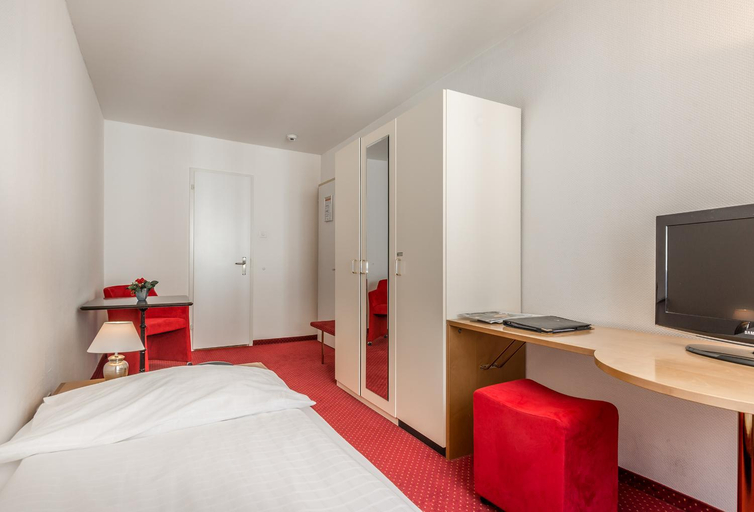Bedroom 10