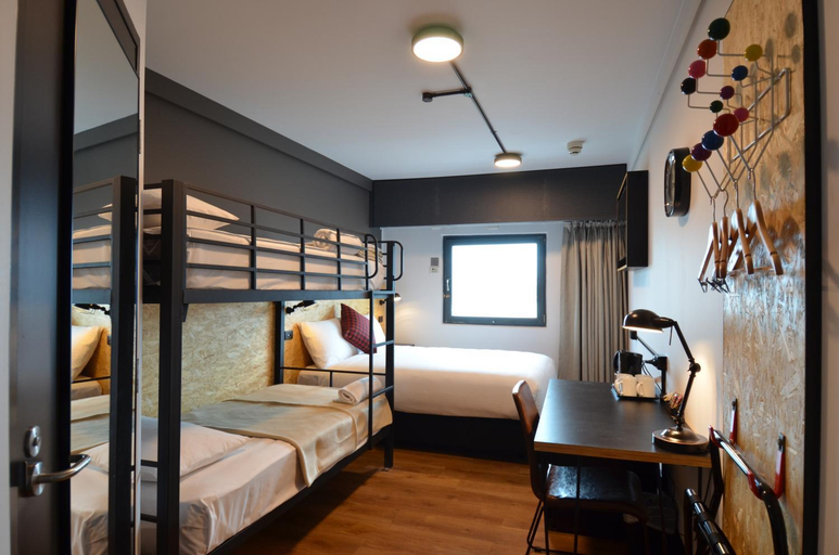 Bedroom 18