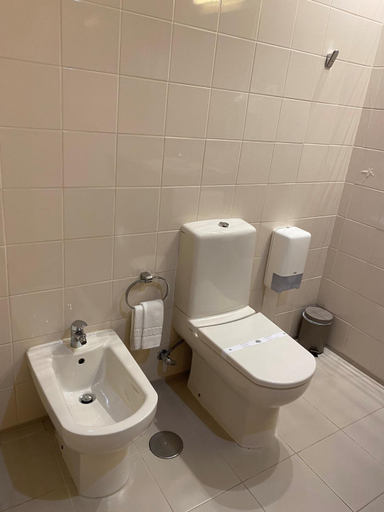Bathroom 3, SJ Hotel, Tondela