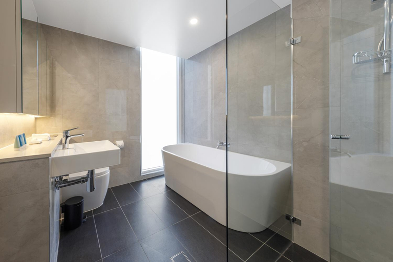 Bathroom 13