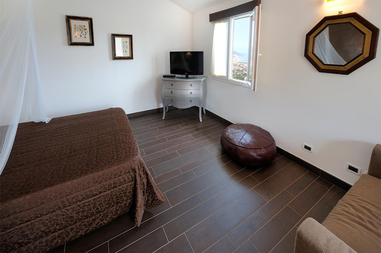 Bedroom 11