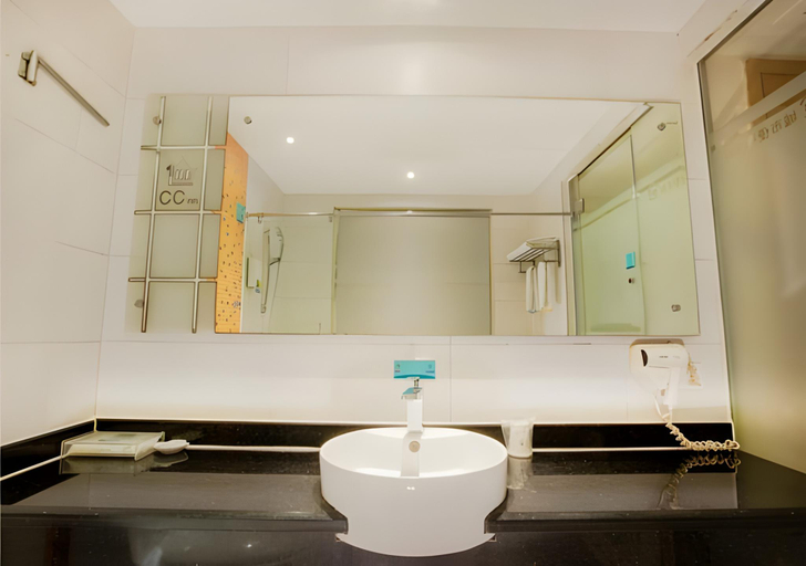 Bathroom 3, City Comfort Inn Nanning Guangxi University, Nanning
