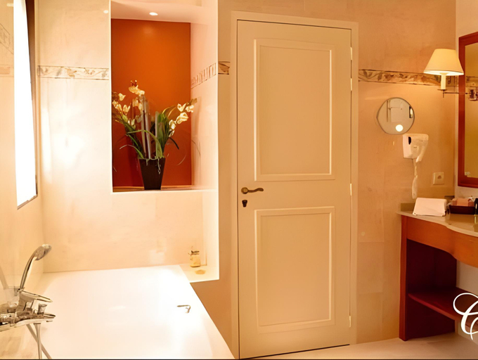 Bathroom 5, Hotel Le Cottage Bise, Haute-Savoie