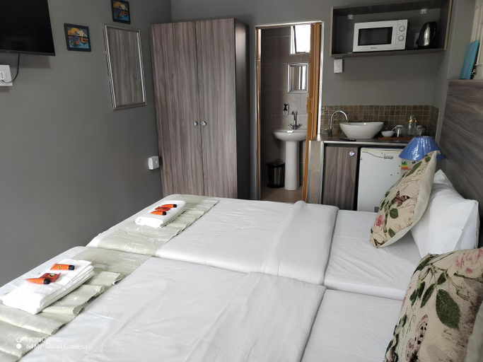 Bedroom 2, FUMODS guest house, City of Tshwane