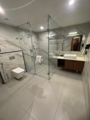 Bathroom 3, Royal Ritis, Belgaum