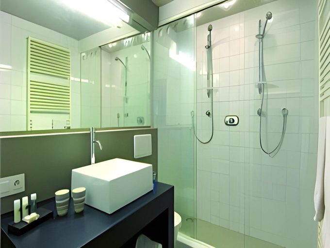 Bathroom 4, Matelote, Antwerpen