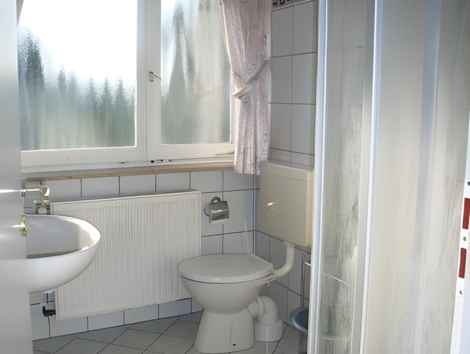 Bathroom 4, Hotel Schloessmann Garni, Odenwaldkreis