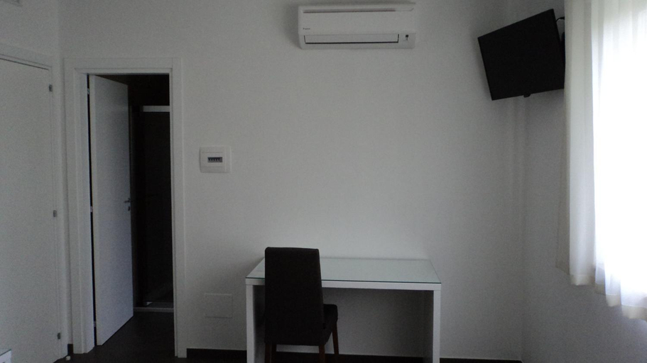 Others 2, Il Melograno B&B, Taranto