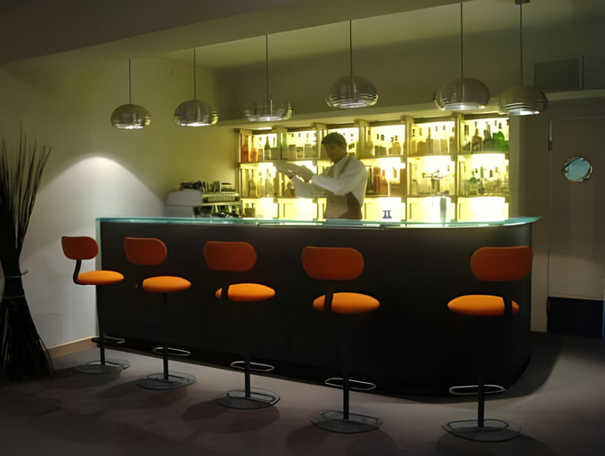 Food & Drinks 2, Hotel Britannia, Genova