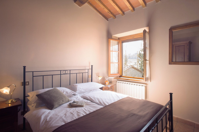 Bedroom 2, Sassocupo Apartment, Arezzo