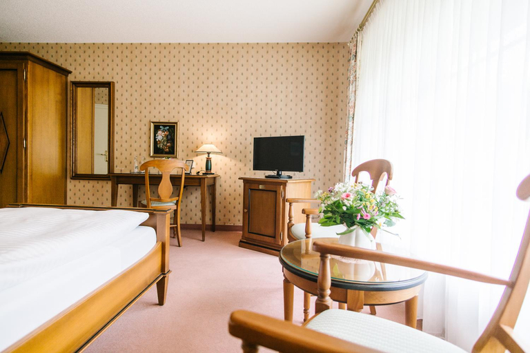 Bedroom 3, Landhaus Keller - Hotel & Restaurant, Emmendingen