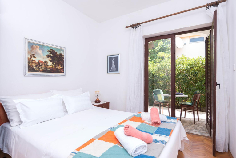 Others 2, Apartments Salis, Pag