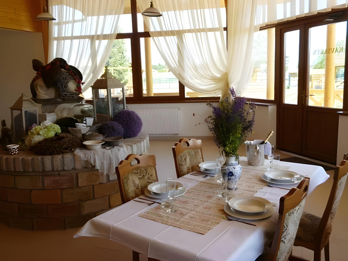 Food & Drinks 5, Hotel Rozalka, Pezinok