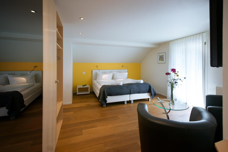 Bedroom 2, Landgasthof Zollhaus, Obwalden