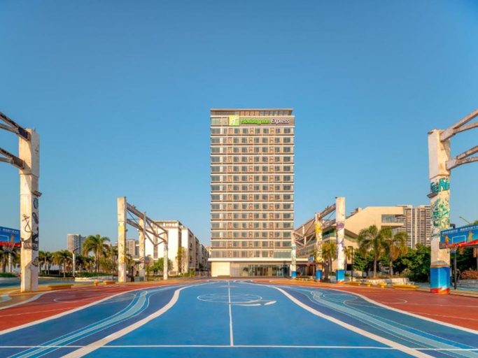 Exterior & Views 2, Holiday Inn Express ZHANJIANG COAST by IHG