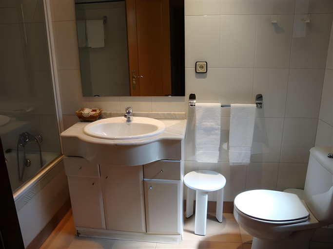 Bathroom 3, Aparthotel El Serch