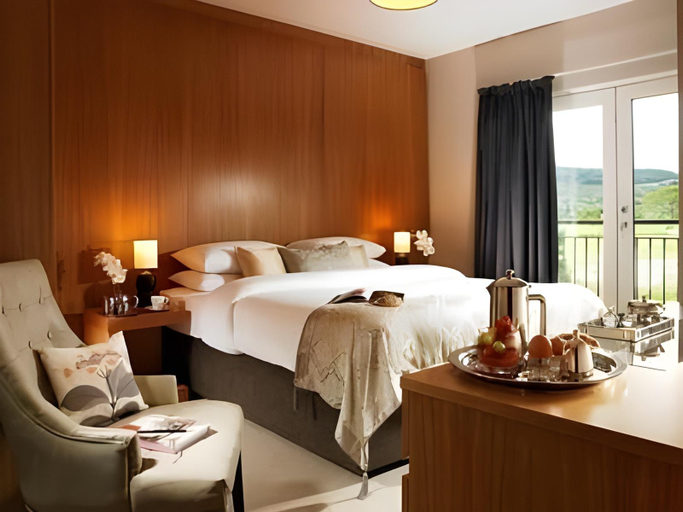 Bedroom 3, Seafield Hotel & Spa Resort