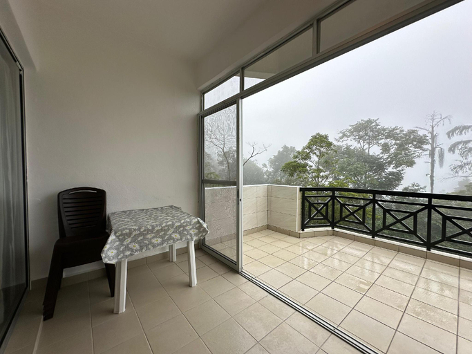 Others 3, Little England B9 (Silverpark), Raub