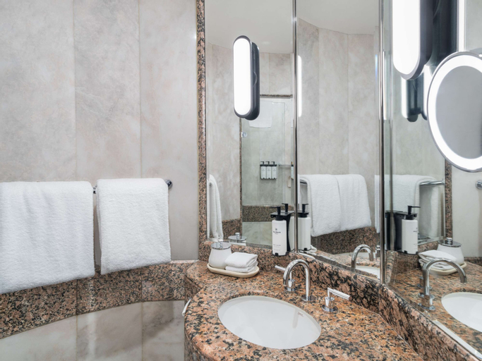 Bathroom 4