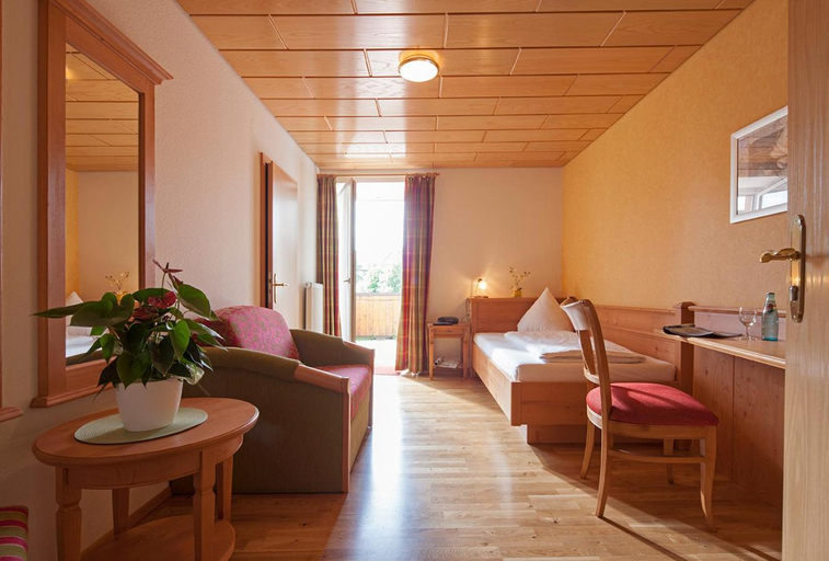 Bedroom 2, Gasthof Zur Burg, Waldshut