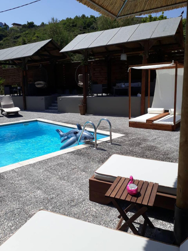 Others 5, Almirikia Apartments, Central Greece