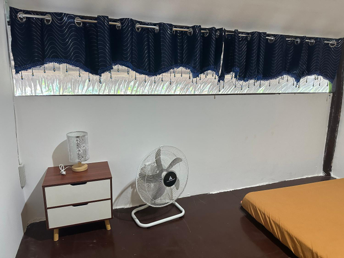 Bedroom 2, HIRAYA Camp Site - FREE use of SCOOTER for NIPA HUTS, El Nido