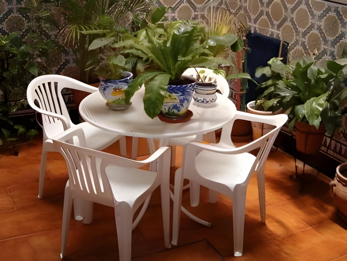 Others 2, Hostal Senero, Badajoz