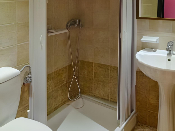 Bathroom 3, Marianna, Peloponnese