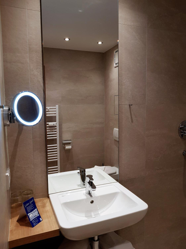 Bathroom 6