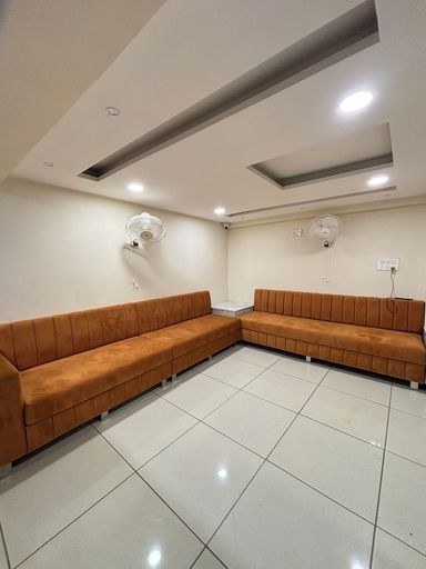 Others 5, Hotel Shreegopal, Ujjain