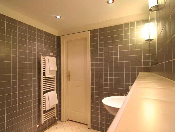 Bathroom 3, Mostecka 12 Residence, Praha 1