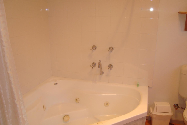 Bathroom 14