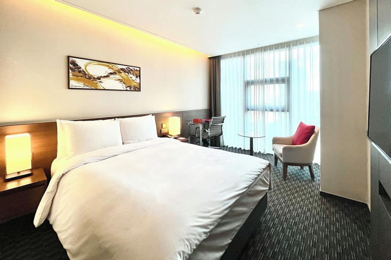 Bedroom 12