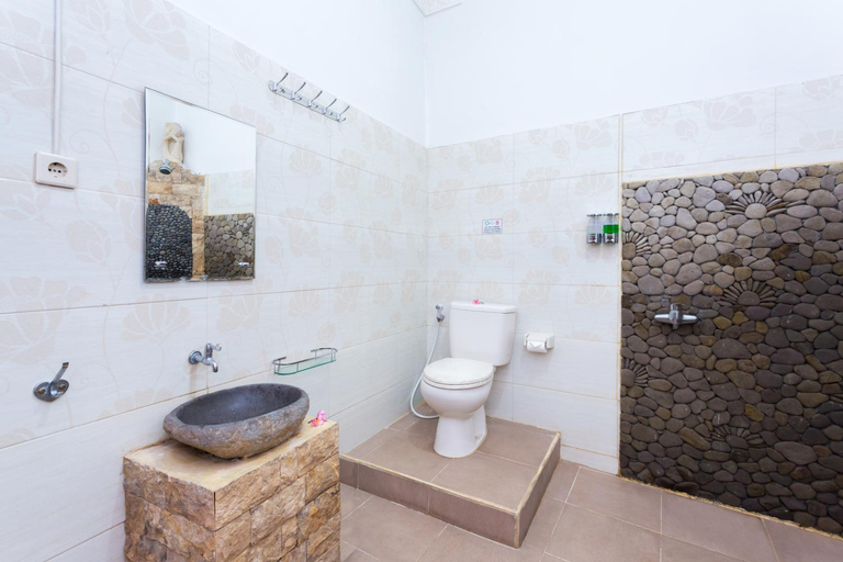 Bathroom 17